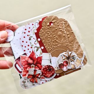 Embossované sady na jmenovky, laděné do různých odstínů. Vyberete si kombinaci, která se vám hodí k balicímu papíru a...