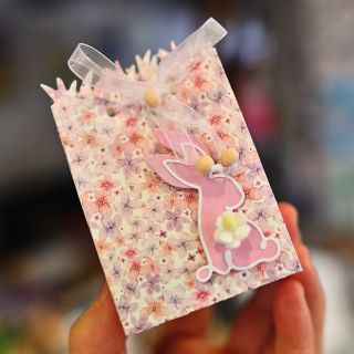 Krabička s čokoládovým zajíčkem 🐇 Pro koledníky, kamarády, děti, rodinu🐥🪻🪺 Zastavte se za námi na velikonočním Zámeckém...